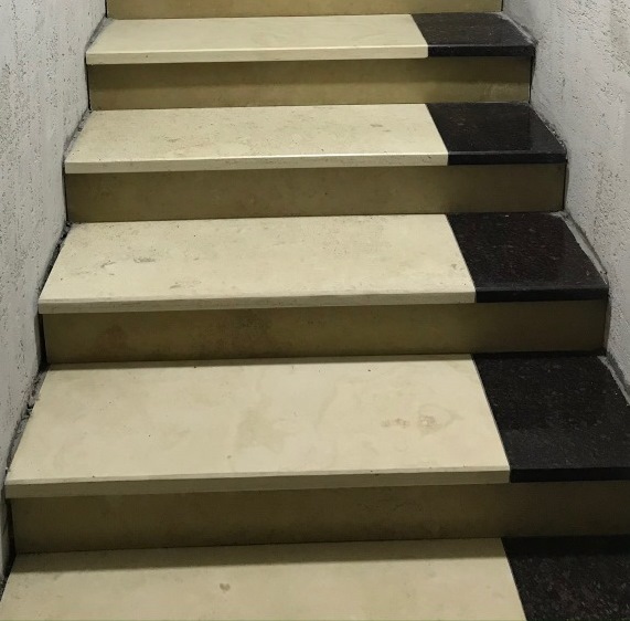 Лестница из мраморизованного известняка и гранита Дымовский
