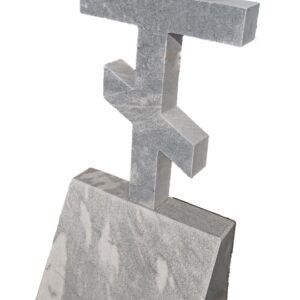 Памятник из мрамора фигурный "Крест" АртМ0043